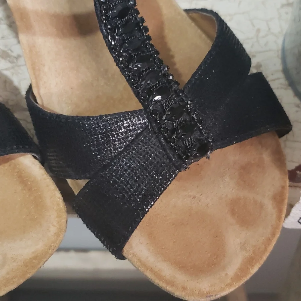 Michelle D 8.5 jewel cork wedge sandals